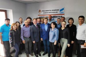 Deputatul USR, câmpulungeanul Daniel Popescu şi-a deschis un cabinet parlamentar la Chişinău