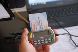 Sistemul cardului de sănătate a fost repus în funcţiune după mai bine de o lună