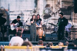 Seară de vară pe ritmuri de jazz cu trupă locală Twisted Blue