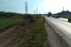 FOTO Utilajele Direcţiei Regionale de Drumuri şi Poduri Braşov acţionează în zona Ucea de Jos
