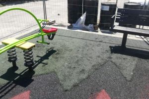 Constanta: Dupa modernizare, locurile de joaca au fost vandalizate (galerie foto)