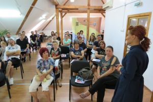 Singuri acasă. Peste 700 de copii din Oradea ai căror părinţi sunt plecaţi din ţară, monitorizaţi de specialiştii DASO