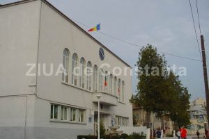 Oxipest  Alex SRL a batut palma cu Primaria Cernavoda. Firma va intretine scarile de acces din cartierele Trust si Columbia (document) 