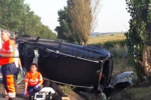 FOTO Tragedie rutieră! O persoană a murit, iar două au fost grav rănite după ciocnirea a trei maşini