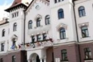 Au curaj! Administraţia lugojeană vrea să ştie cât este de iubită şi de utilă