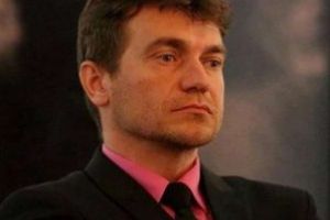Hunedoara: Bibliotecarul Avram Iancu anunţă că va candida ca independent pentru Preşedinţia României