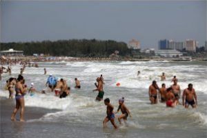 Ministrul Turismului, despre prelungirea vacanţei: Să avem grijă de elevii noştri, dar să protejăm şi turismul