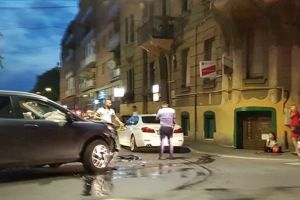 ACCIDENT cu un SUV în centrul Aradului