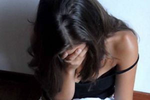 Prahovean de 40 de ani, cercetat penal pentru că a întretinut relaţii sexuale cu o minoră