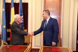 FOTO. MApN, proiect destinat generaţiilor tinere. Mesajul ministrului Gabriel Leş