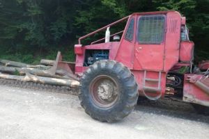 Dosar penal pentru un bărbat din Poşaga care a tăiat ilegal arbori. Taful folosit la transport şi materialul lemnos, confiscate de poliţişti