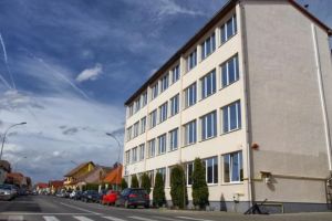 Trafic de influenţă la primăria Șelimbăr. Un bărbat arestat pentru 10.000 de euro