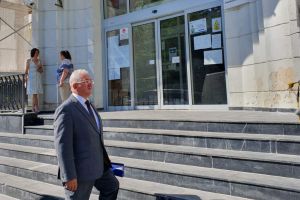 Actualizarea devizelor de lucrări la Sala Polivalentă şi finanţarea unui nou teren de ...