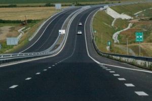 Guvernul începe operaţiunile de expropriere: se accelează lucrările la o autostradă vitală pentru România
