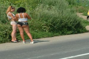 Prostituata minora din Braila violata si talharita de 4 barbati chiar la “locul de munca”