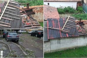 FOTO| Știrea ta: Urmările furtunii de noaptea trecută, la Aiud. Acoperiş al unui garaj desprins de forţa vântului şi copaci lăsaţi fără frunze