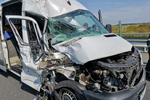 Două persoane la spital în urma unui accident grav petrecut pe autostrada Timişoara-Lugoj