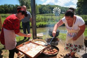 Program plin în weekend, în Muzeul în Aer Liber – Evenimente atractive în Dumbravă
