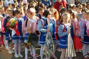 De astăzi într-o lună începe şcoala. Iată structura noului an şcolar