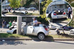 VW Polo vs Ford: O şoferiţă şi-a făcut maşina praf, după ce a intrat în stâlp pe Dragoş Vodă (FOTO)