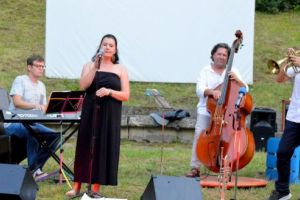 FOTO: Acorduri jazz la „Pădurea rotundă”