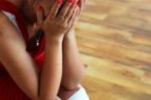 „L-au lăsat să mă ucidă! A lovit cu cuţitul, dar poliţiştii, procurorii şi judecătorii au nevoie de martori!”