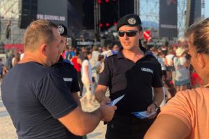 Campanie de informare a Gruparii de Jandarmi Mobila Constanta: Cum sa ai un concediu fara incidente, pe litoral