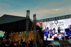 FOTO/VIDEO. Roata norocului la Festivalul ,,Hops & Beats”. O sătmăreancă a câştigat o bicicletă