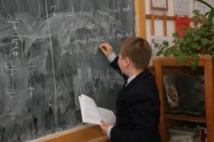 Noul an şcolar începe pe 9 septembrie şi se întinde pe durata a 35 de săptămâni