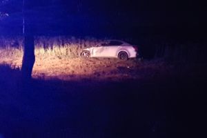 Accident in judetul Tulcea. O masina s-a rasturnat in curba