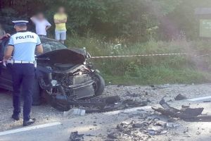 FOTO – Accident grav în judeţul Vâlcea – Trei persoane au murit