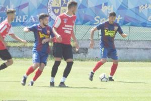 FOTO: Metalurgistul Cugir – Sticla Arieşul Turda 2-2 (1-0), într-un amical | Gorea şi Davidaş au debutat sub Drăgana