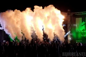 WTF: În a doua zi de festival, rockerii au cântat 