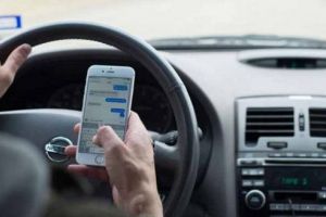 Sancţiuni noi pentru folosirea telefonului mobil de către şoferi