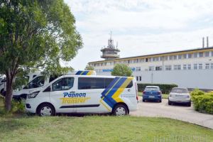 Servicii la înălţime: Preluat de Primărie, aeroportul înfloreşte, oferind bihorenilor servicii de top... La Debreţin! (FOTO)