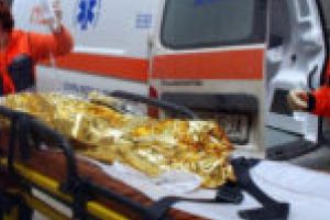 Muncitor în stare gravă după ce s-a electrocutat pe un stâlp de curent