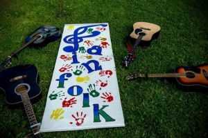 Festivalul FOLK FAIN, ediţia a IV-a. Un eveniment în care artiştii duc mai departe muzica de calitate
