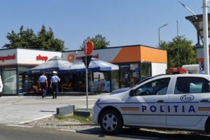 Poliţiştii au găsit o borsetă. Ce se afla în ea
