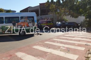 Constanta: Accident rutier pe bulevardul Mamaia. Un maxi-taxi, implicat