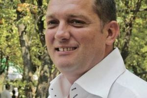 Firma lui Bobi Marinescu construieşte buncărul radioterapiei judeţene