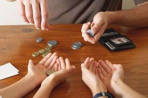 Traiul pe datorie, la români. Deşi angajaţi, mulţi conaţionali recurg la ajutorul familiei sau al prietenilor pentru a trăi de la o lună la alta