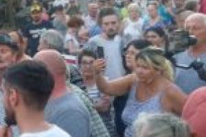 Protest spontan în Timişoara! Locuitorii din Calea Lipovei au ieşit în stradă. Motivul e revoltător!
