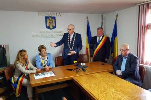 Primarul oraşului german Altotting, Herbert Hofauer, a primit titlul de 