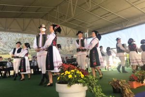 FOTO – Sărbătoare unică la Păuca – Fiii satului sărbătoriţi cu fast în weekend
