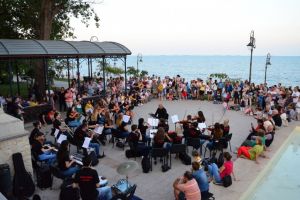 Al treilea an de succes pentru Sunset Sea-mphony 2019, la malul marii  