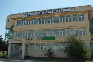 Maluri afectate de alunecari de teren: Aproape jumatate de milion de lei pentru intretinerea si reparatia Canalului Poarta Alba - Midia Navodari  (document)
