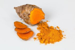 Turmericul ajută la prevenirea şi tratarea cancerului de stomac