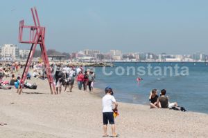 Alerta: Doua persoane in pericol de inec pe plaja din Tuzla