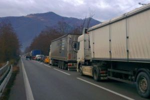 Restricţii de trafic de Sfânta Maria pe Valea Oltului şi alte drumuri naţionale