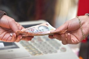 Program special la casieriile Apă Canal, de Sfânta Maria